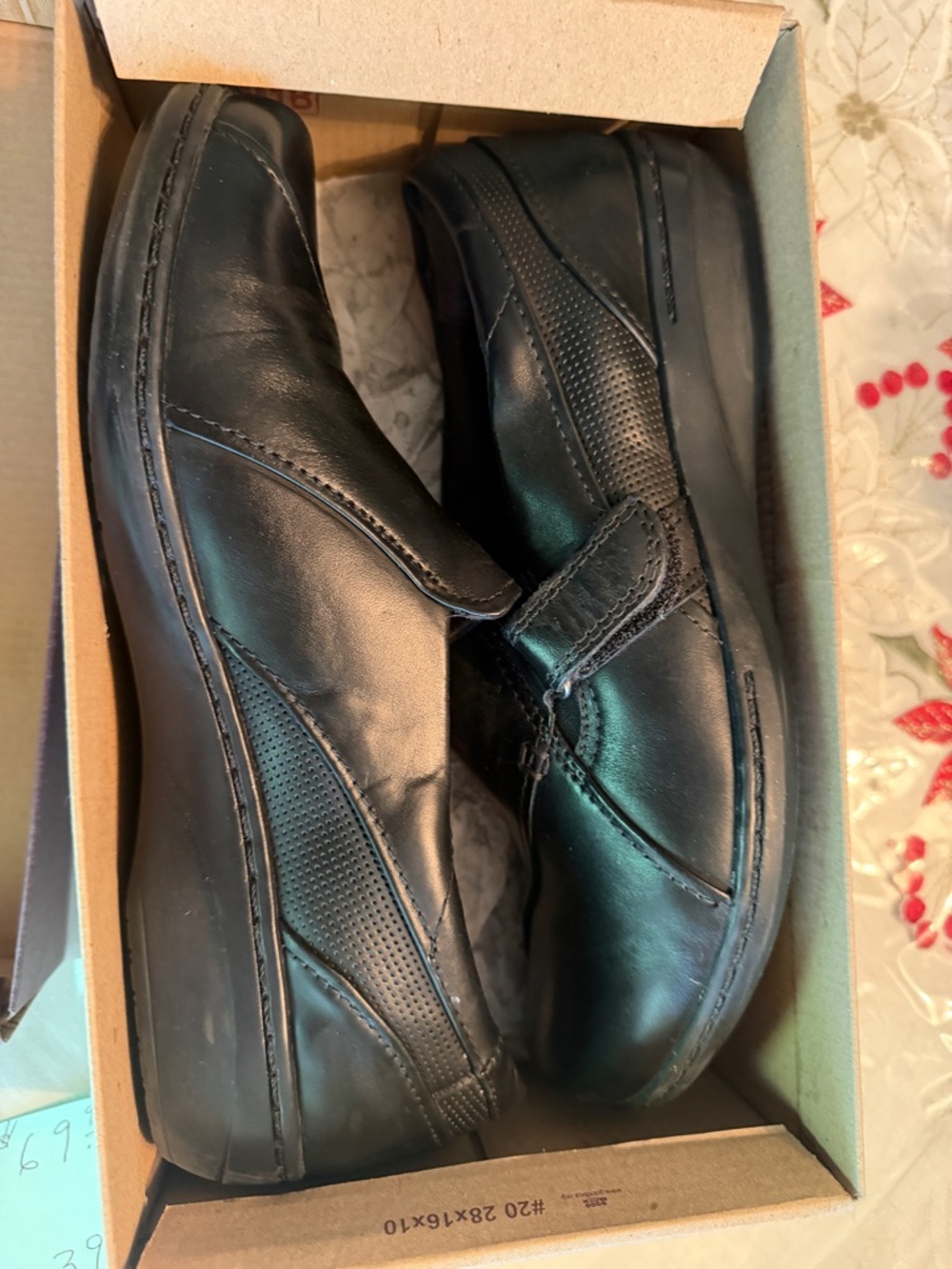 Clarks Black Leather Slip-On Comfort Loafers